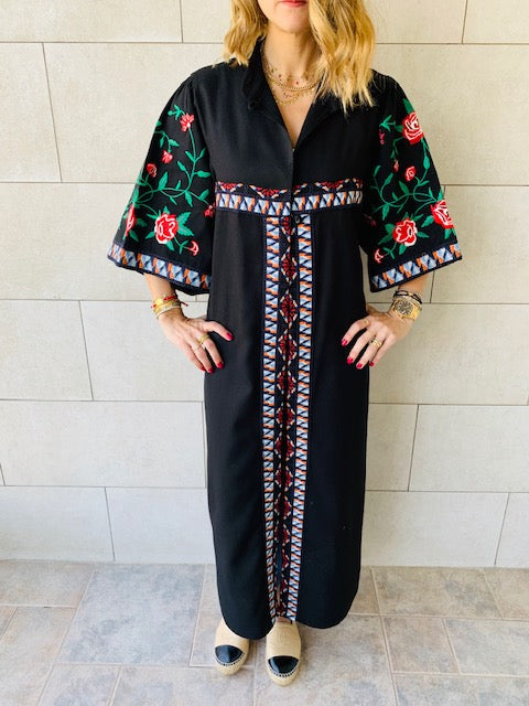 Black Statement Maliqa Embroidered Linen Kimono